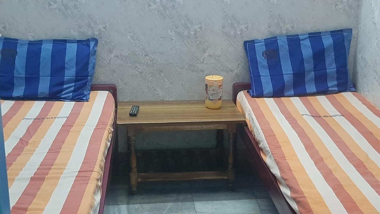 Premier Mansion Hotel Ченай Екстериор снимка